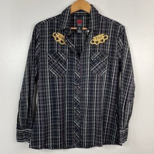 Iron Fist  Embroidered Brassknuckle Heartless Love  Snap Button Plaid Shirt Top